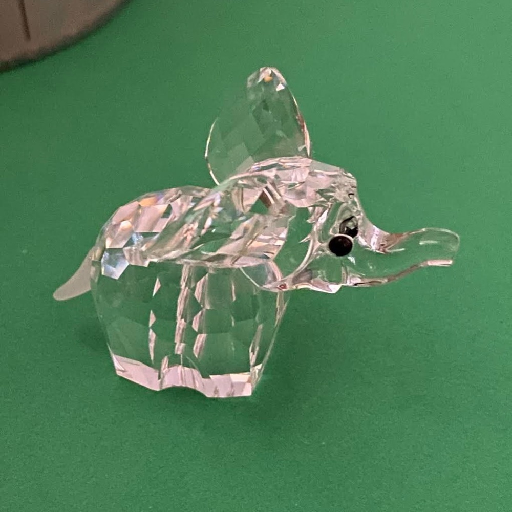 Vintage Swarovski Elephant Figure - Picture 4 of 9